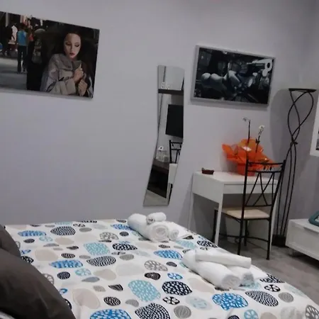 A Casa Dell'artista Bed & Breakfast *