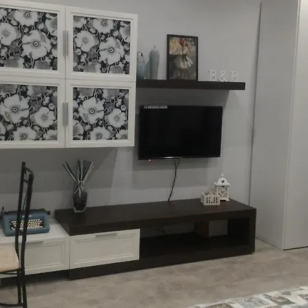 A Casa Dell'artista 3* 卡斯特尔达恰